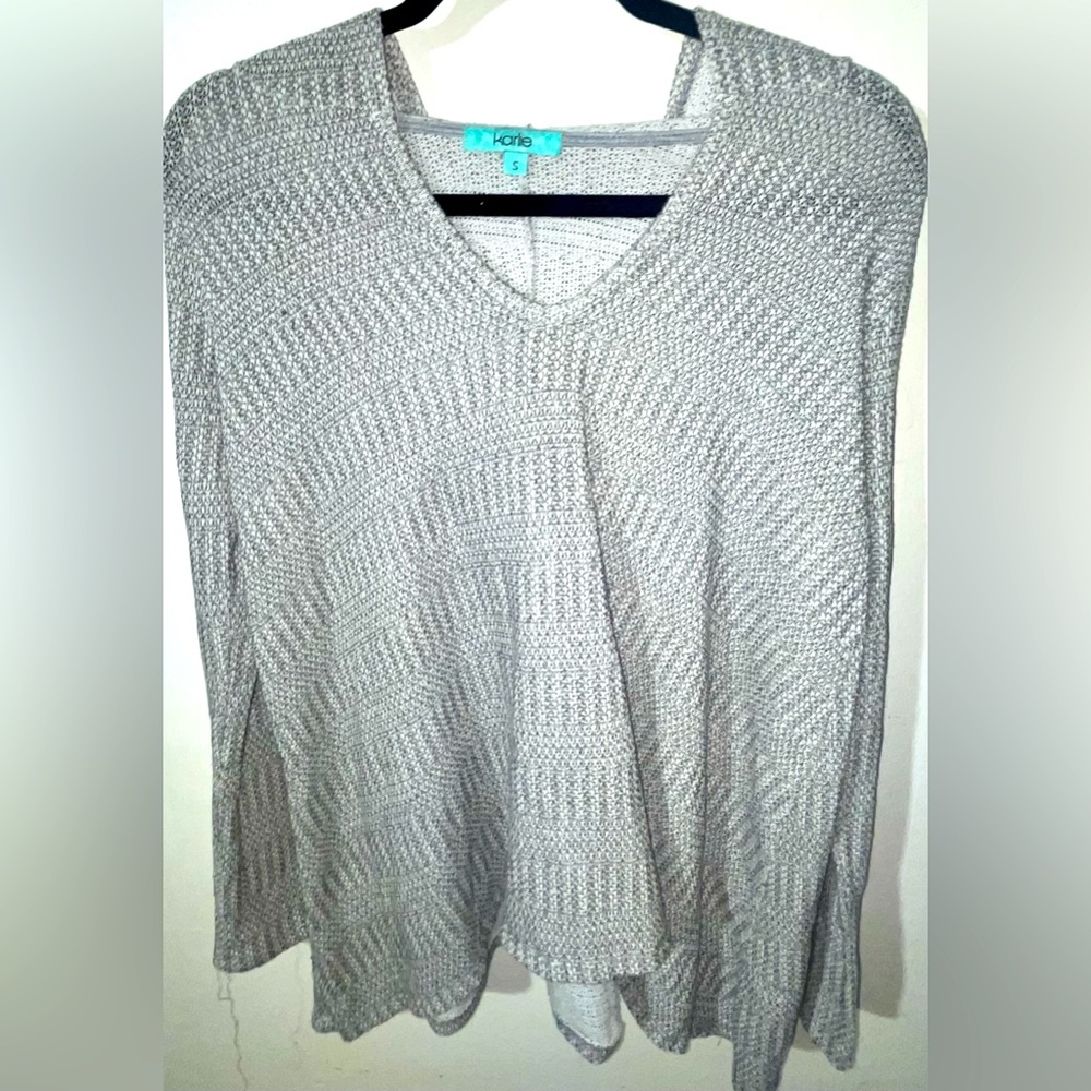 NWOT Karlie Hooded Sweater